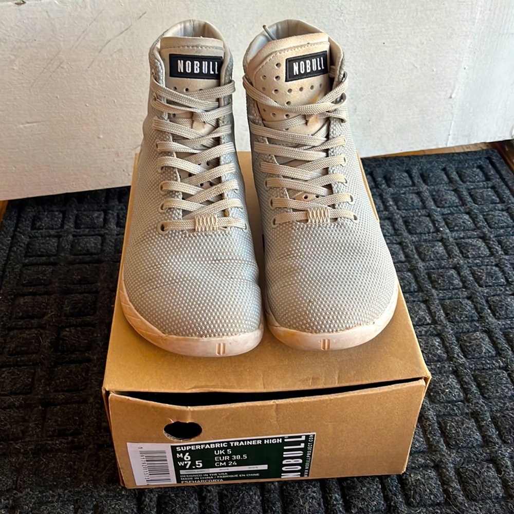 Nobull High-Top trainer(M-6,W-7.5)(With box)
